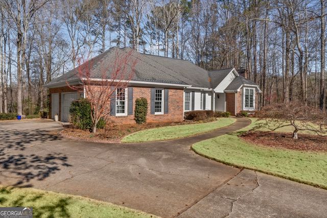 15 Springwater Way, Newnan, GA 30265