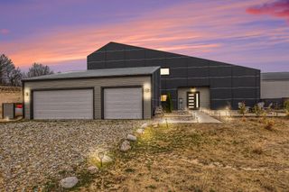 7426 Lake Solis Drive, Stevensville, MI 49127