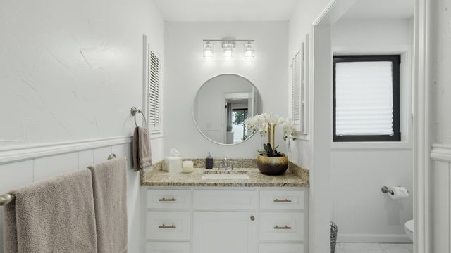 7250 Briar Road, Azle, TX 76020