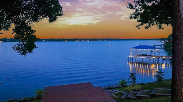 7250 Briar Road, Azle, TX 76020