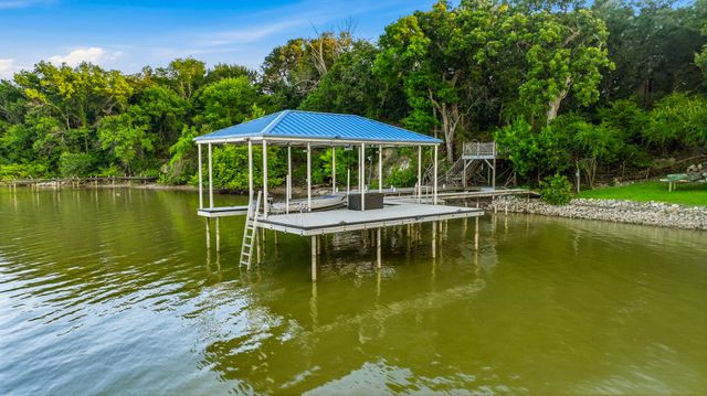 7250 Briar Road, Azle, TX 76020