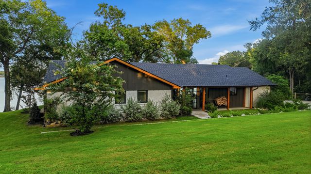 7250 Briar Road, Azle, TX 76020