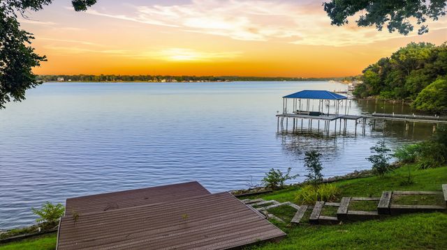 7250 Briar Road, Azle, TX 76020