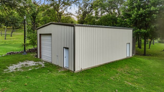 7250 Briar Road, Azle, TX 76020