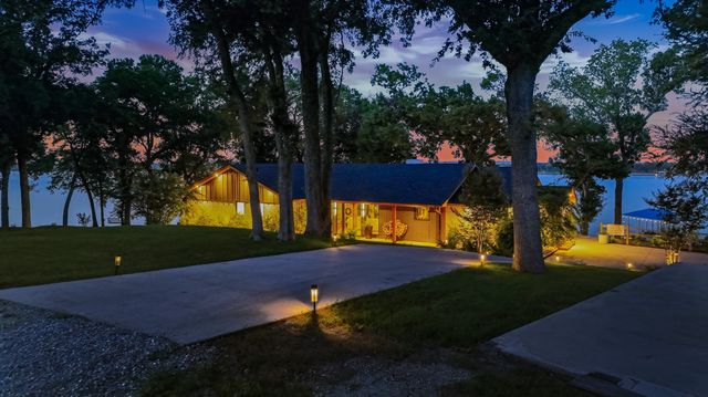 7250 Briar Road, Azle, TX 76020