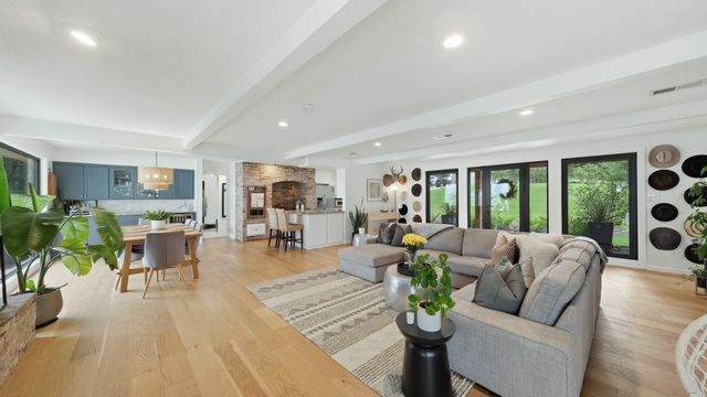 7250 Briar Road, Azle, TX 76020
