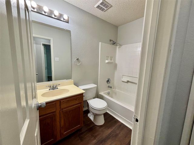 150 Wandering Drive, Forney, TX 75126