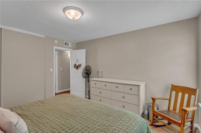 3233 Glacier Drive, Lawrence, KS 66047