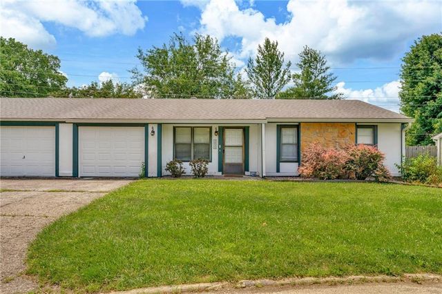 3233 Glacier Drive, Lawrence, KS 66047