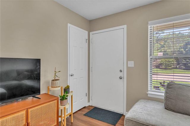 3233 Glacier Drive, Lawrence, KS 66047