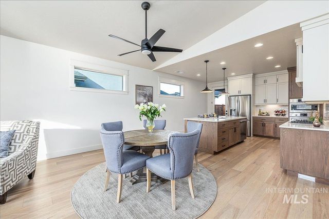 8320 W Meltwater Ln, Eagle, ID 83616