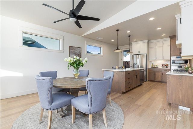 8320 W Meltwater Ln, Eagle, ID 83616