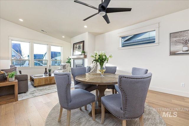 8320 W Meltwater Ln, Eagle, ID 83616