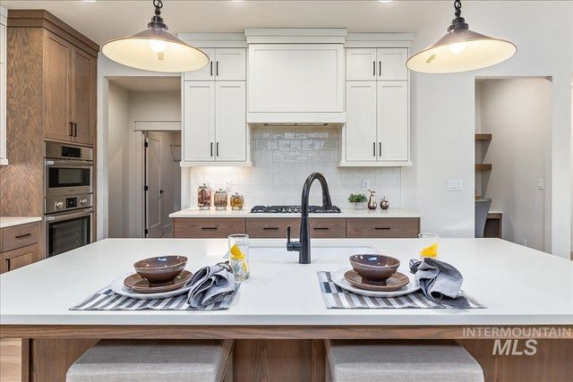 8320 W Meltwater Ln, Eagle, ID 83616