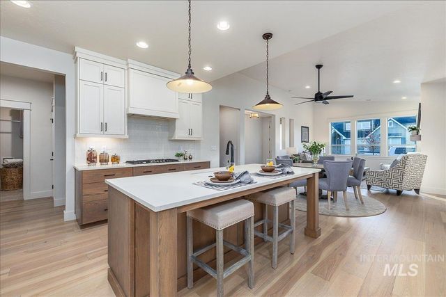 8320 W Meltwater Ln, Eagle, ID 83616