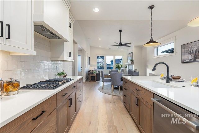 8320 W Meltwater Ln, Eagle, ID 83616