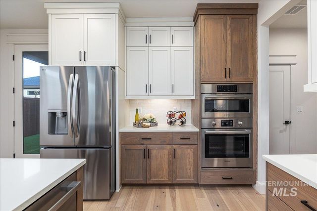 8320 W Meltwater Ln, Eagle, ID 83616