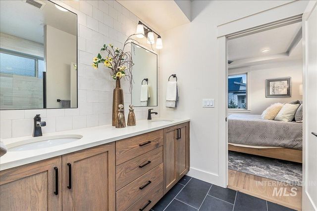 8320 W Meltwater Ln, Eagle, ID 83616