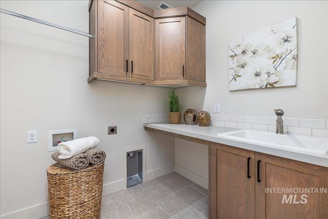 8320 W Meltwater Ln, Eagle, ID 83616