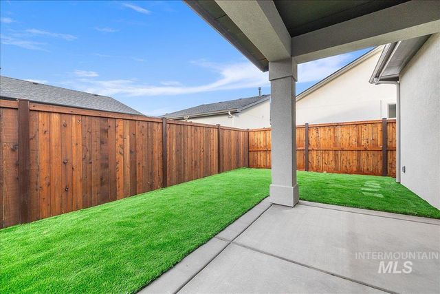 8320 W Meltwater Ln, Eagle, ID 83616