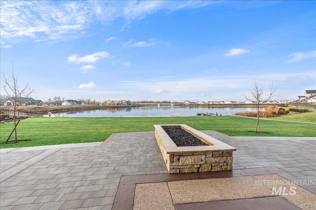 8320 W Meltwater Ln, Eagle, ID 83616