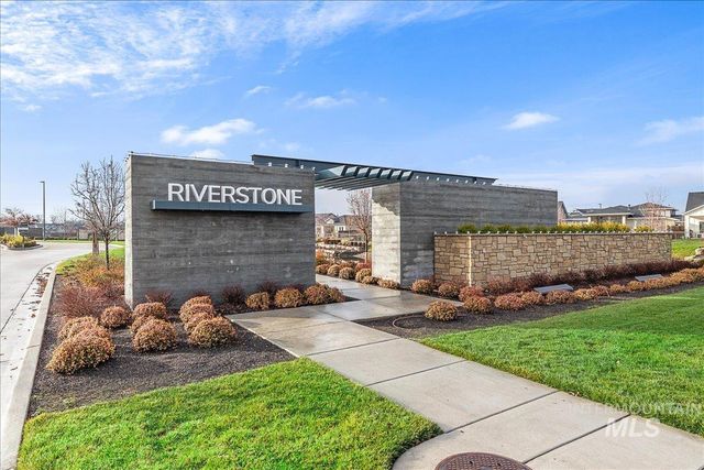 8320 W Meltwater Ln, Eagle, ID 83616