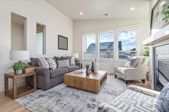 8320 W Meltwater Ln, Eagle, ID 83616