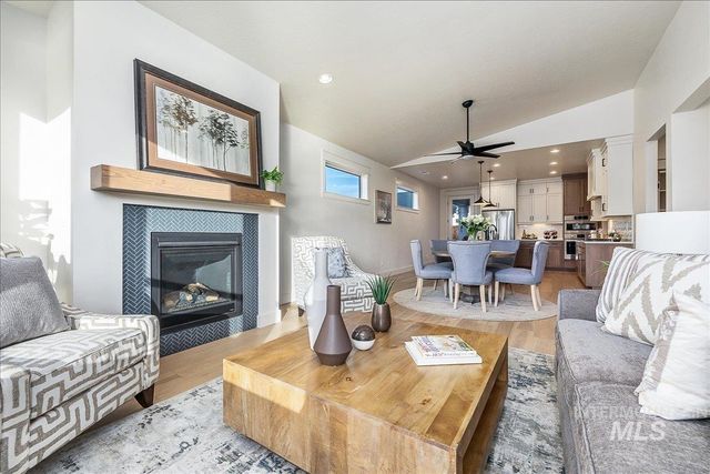 8320 W Meltwater Ln, Eagle, ID 83616