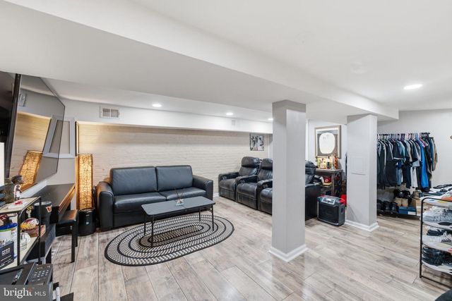 4214 3RD ST NW, Washington, DC 20011