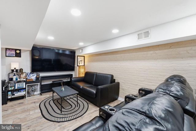 4214 3RD ST NW, Washington, DC 20011