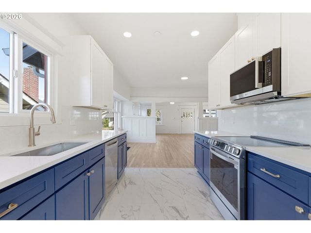 2945 Ne 57TH Ave, Portland, OR 97213