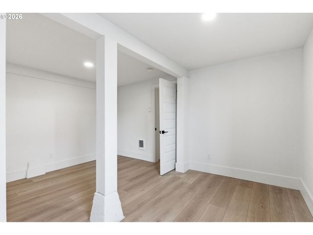 2945 Ne 57TH Ave, Portland, OR 97213