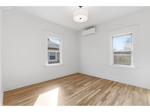2945 Ne 57TH Ave, Portland, OR 97213