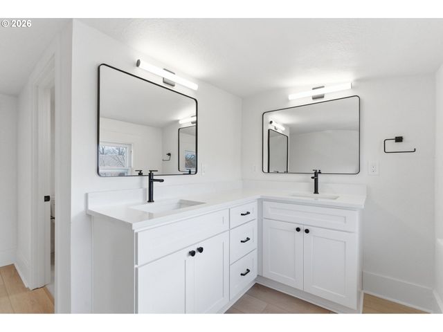 2945 Ne 57TH Ave, Portland, OR 97213