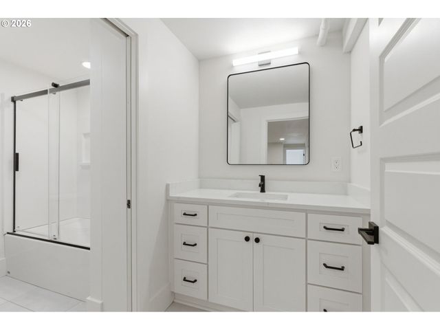 2945 Ne 57TH Ave, Portland, OR 97213