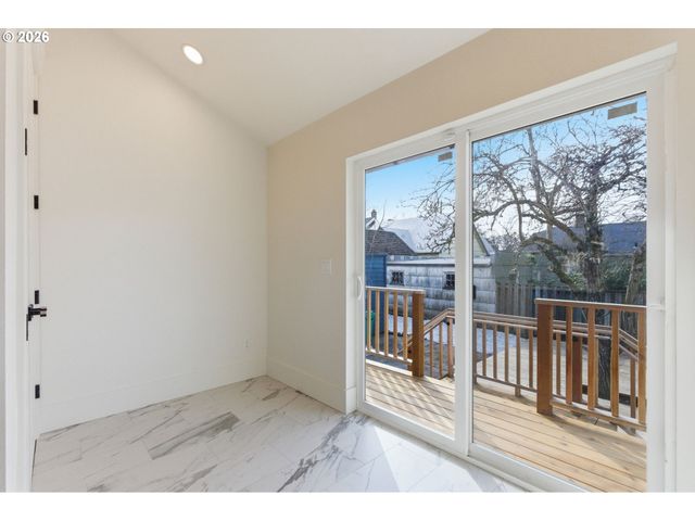 2945 Ne 57TH Ave, Portland, OR 97213