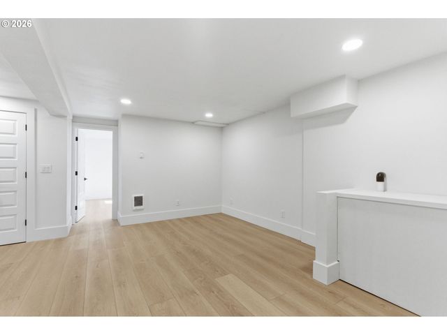 2945 Ne 57TH Ave, Portland, OR 97213