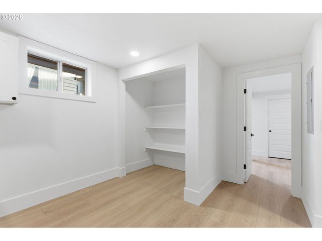 2945 Ne 57TH Ave, Portland, OR 97213