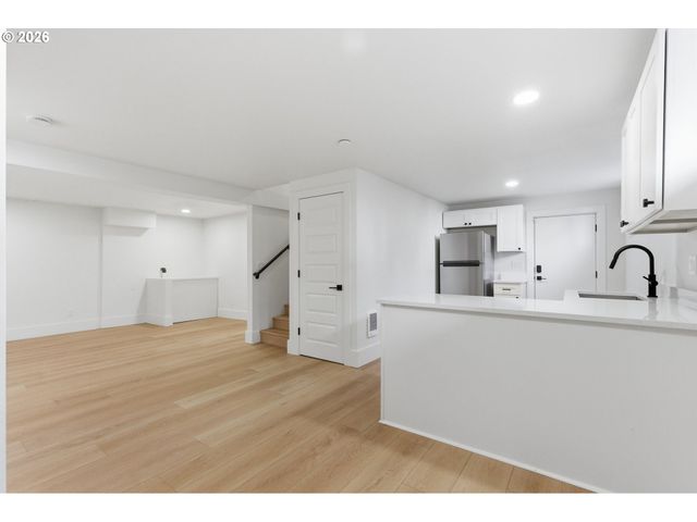 2945 Ne 57TH Ave, Portland, OR 97213