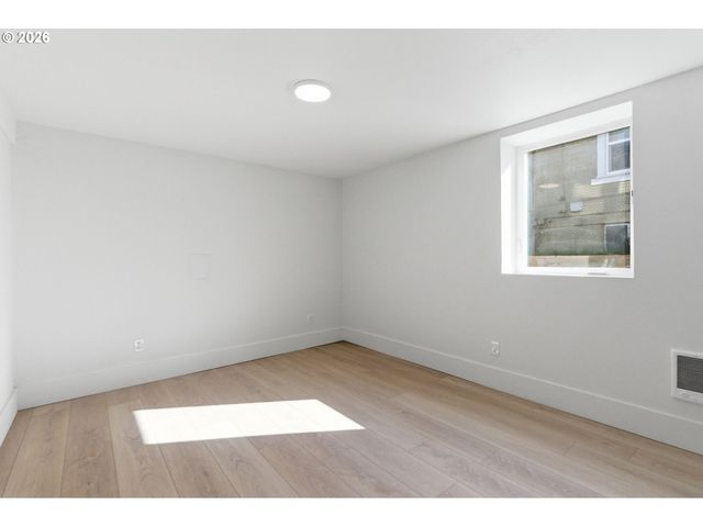 2945 Ne 57TH Ave, Portland, OR 97213