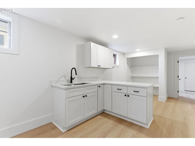 2945 Ne 57TH Ave, Portland, OR 97213