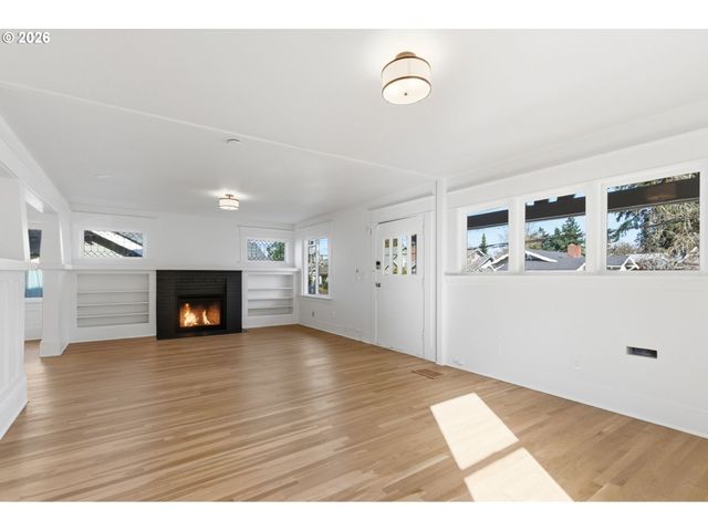 2945 Ne 57TH Ave, Portland, OR 97213