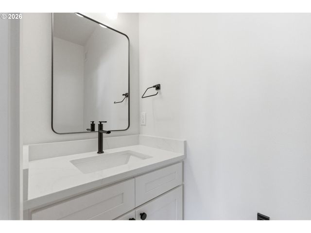 2945 Ne 57TH Ave, Portland, OR 97213