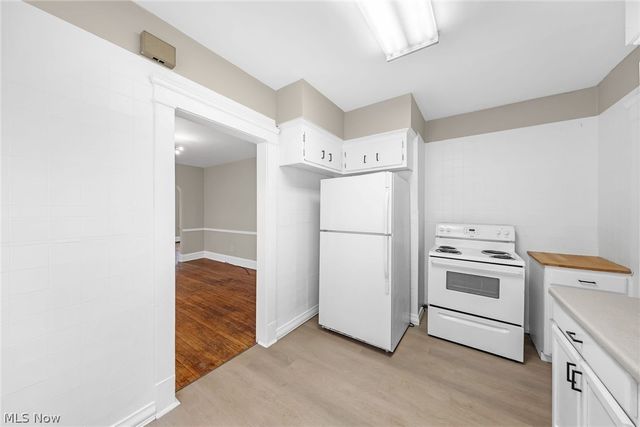 1695 Glenmont Road Lower, Cleveland Heights, OH 44118