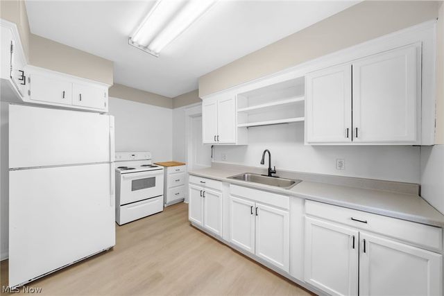1695 Glenmont Road Lower, Cleveland Heights, OH 44118