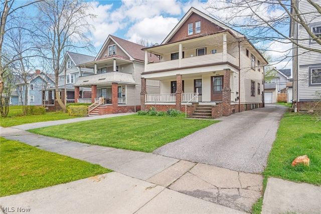 1695 Glenmont Road Lower, Cleveland Heights, OH 44118