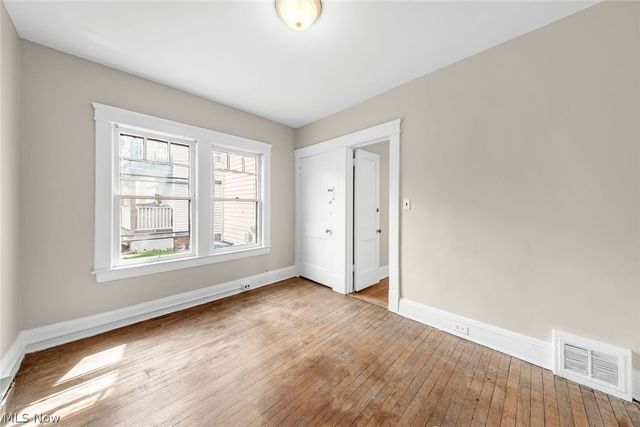 1695 Glenmont Road Lower, Cleveland Heights, OH 44118