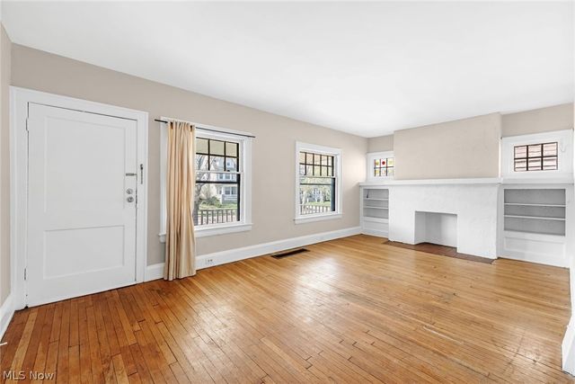 1695 Glenmont Road Lower, Cleveland Heights, OH 44118