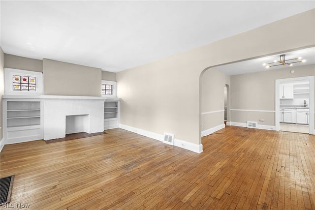 1695 Glenmont Road Lower, Cleveland Heights, OH 44118