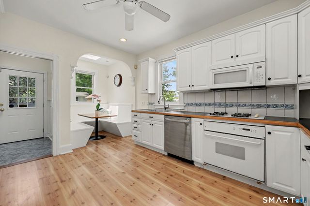 244 Stratfield Road, Fairfield, CT 06825